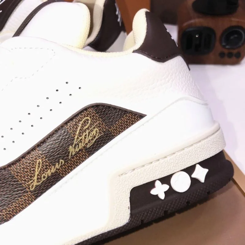 Contemporary Louis Vuitton Trainer Sneaker 32535