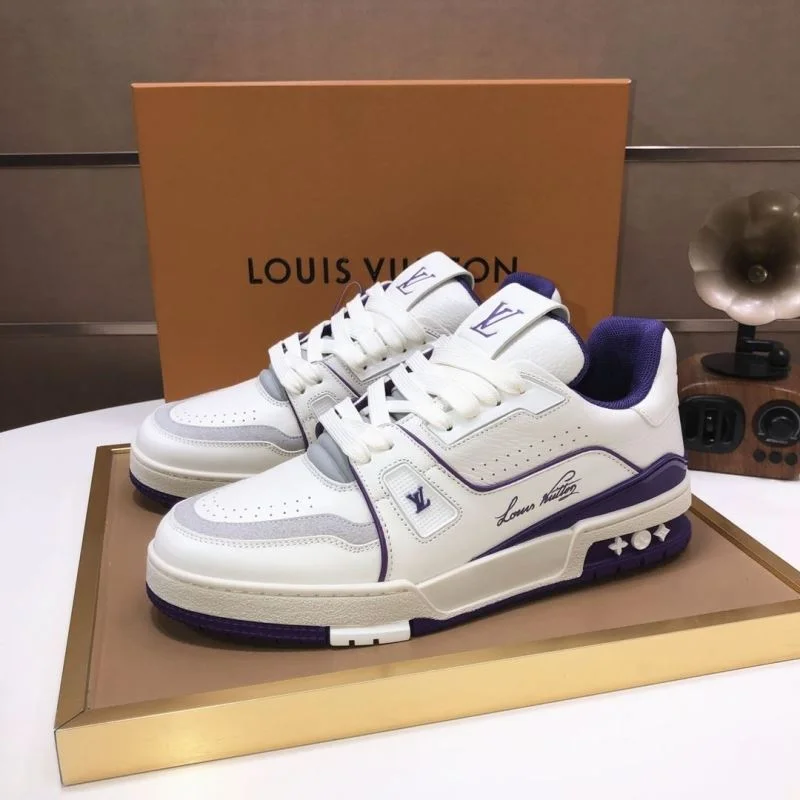 Stretchable Louis Vuitton Trainer Sneaker 32533