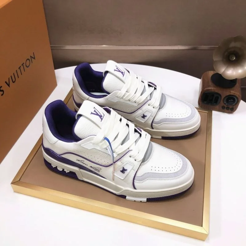 Stretchable Louis Vuitton Trainer Sneaker 32533