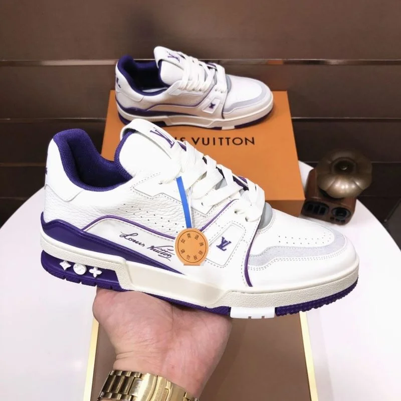 Stretchable Louis Vuitton Trainer Sneaker 32533