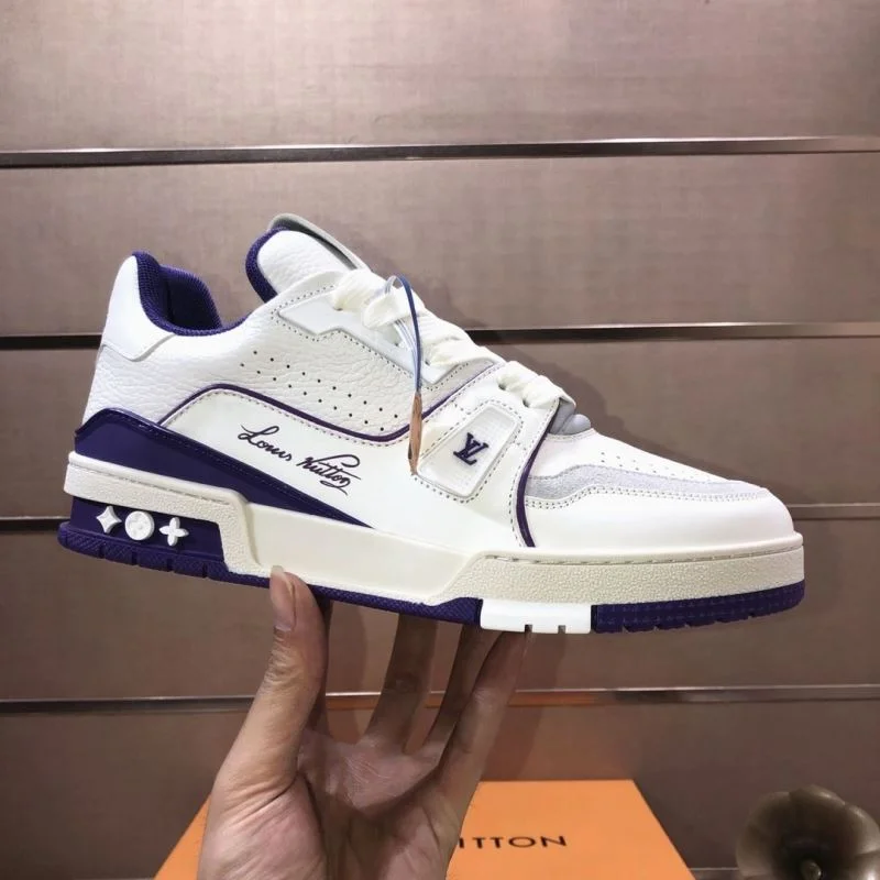 Stretchable Louis Vuitton Trainer Sneaker 32533