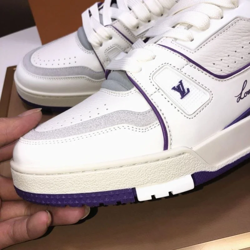 Stretchable Louis Vuitton Trainer Sneaker 32533