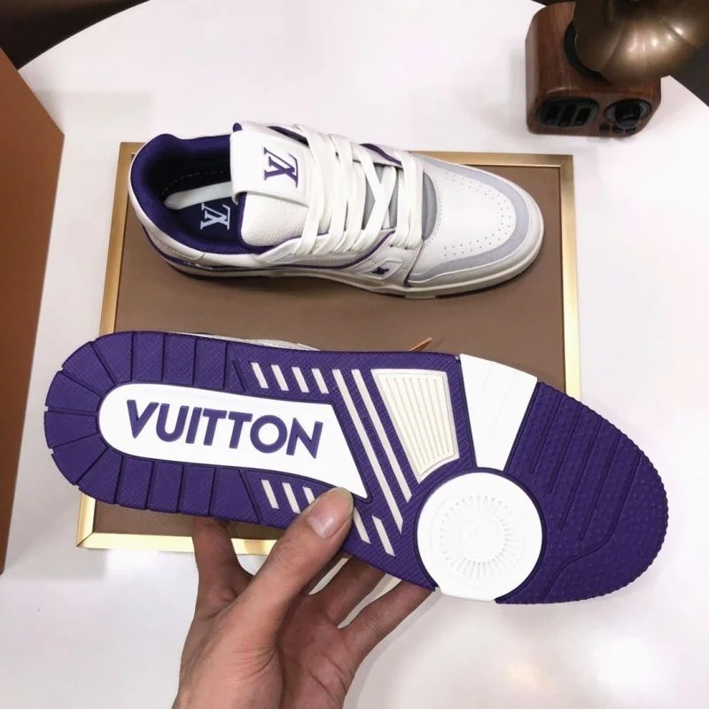 Stretchable Louis Vuitton Trainer Sneaker 32533