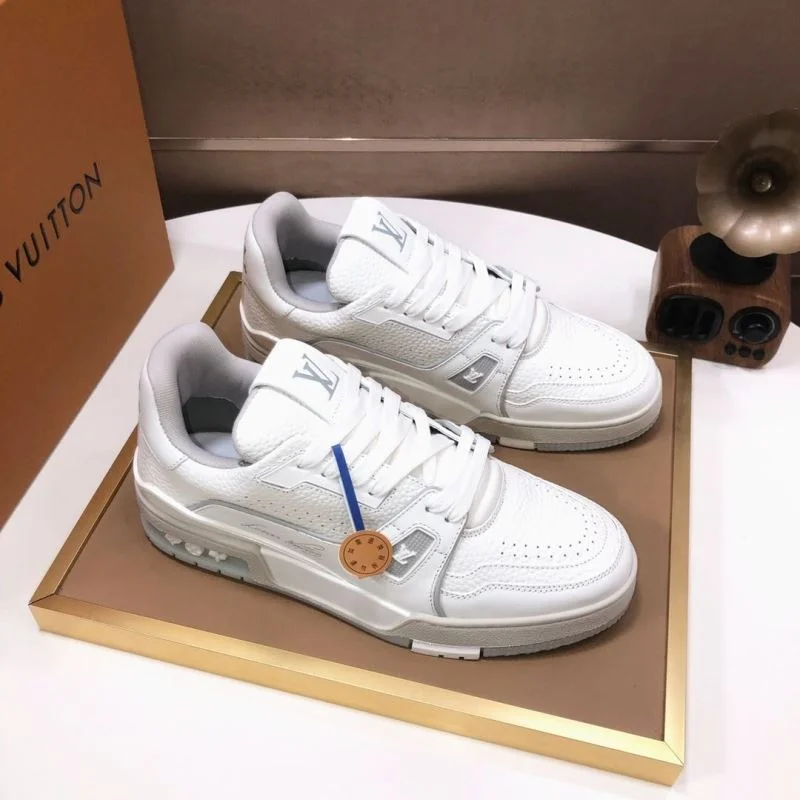 Louis Vuitton Trainer Sneaker Elegant 32534