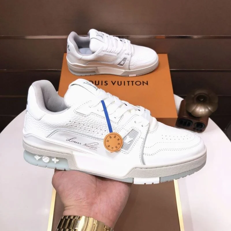 Louis Vuitton Trainer Sneaker Elegant 32534