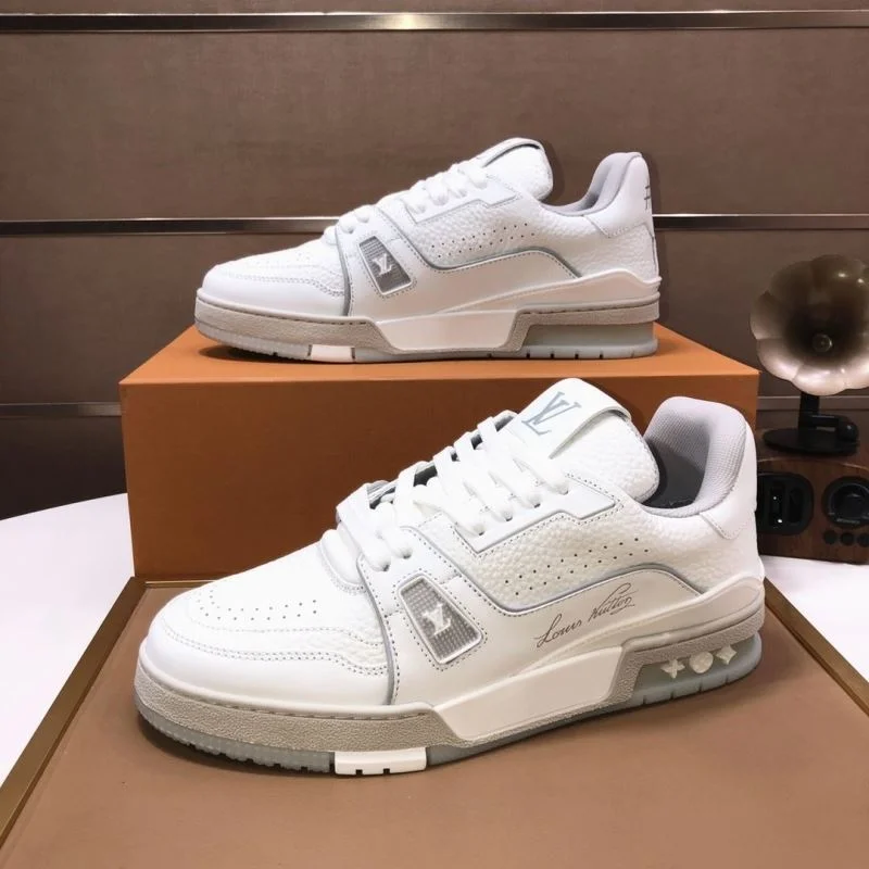 Louis Vuitton Trainer Sneaker Elegant 32534