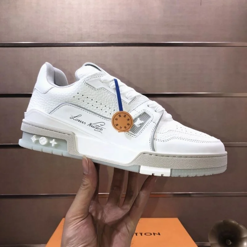 Louis Vuitton Trainer Sneaker Elegant 32534