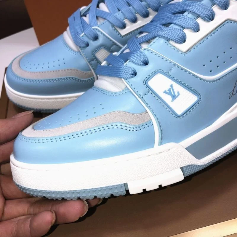 Sophisticated Louis Vuitton Trainer Sneaker 32526