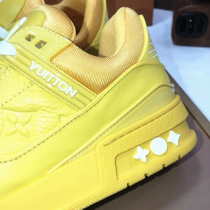 Louis Vuitton Trainer Sneaker SoftTouch 32525