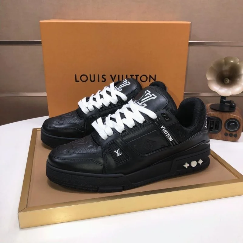Louis Vuitton Trainer Sneaker Bright 32531