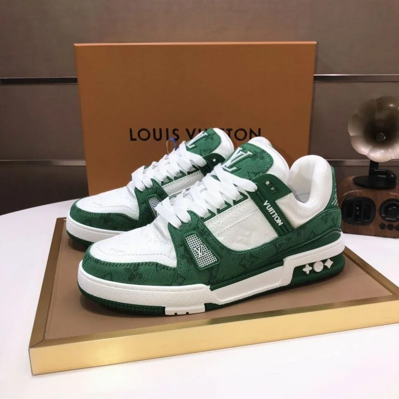 Louis Vuitton Trainer Sneaker Functional 32524