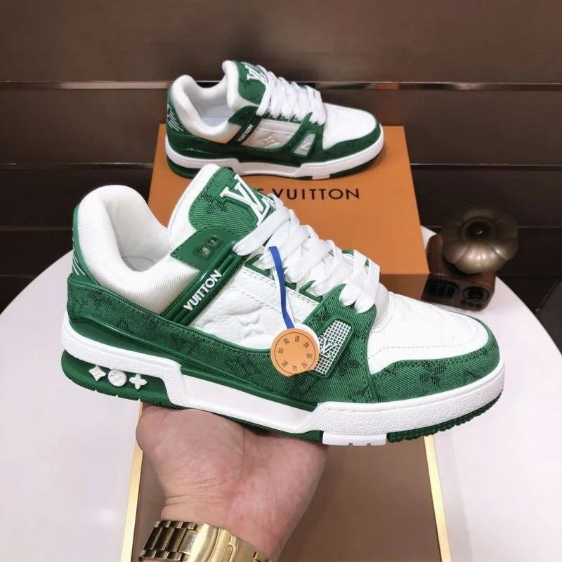 Louis Vuitton Trainer Sneaker Functional 32524