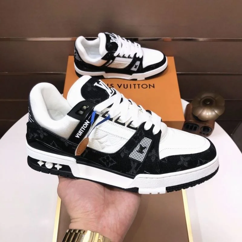 Louis Vuitton Trainer Sneaker Affordable 32509