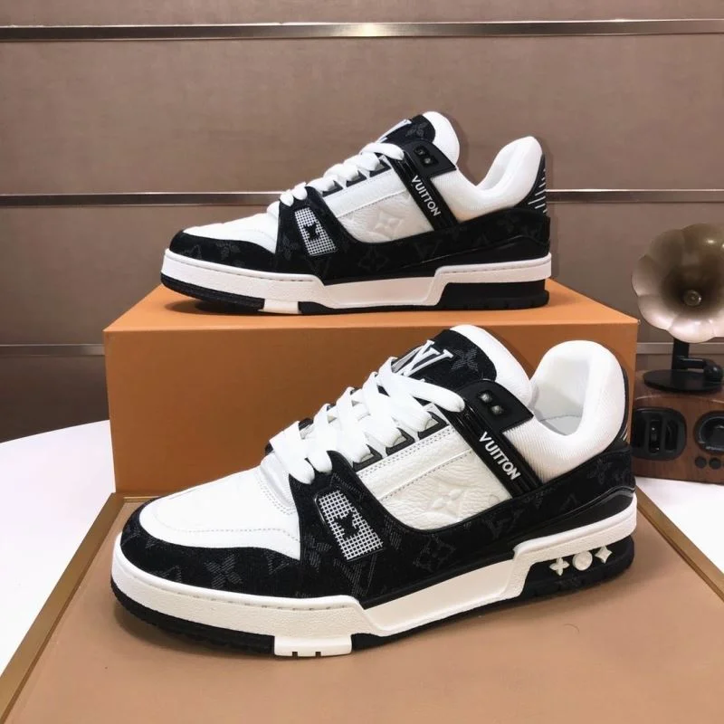Louis Vuitton Trainer Sneaker Affordable 32509