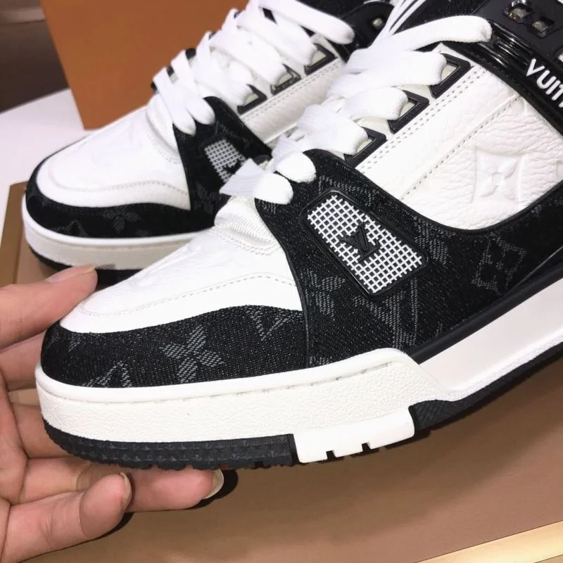 Louis Vuitton Trainer Sneaker Affordable 32509