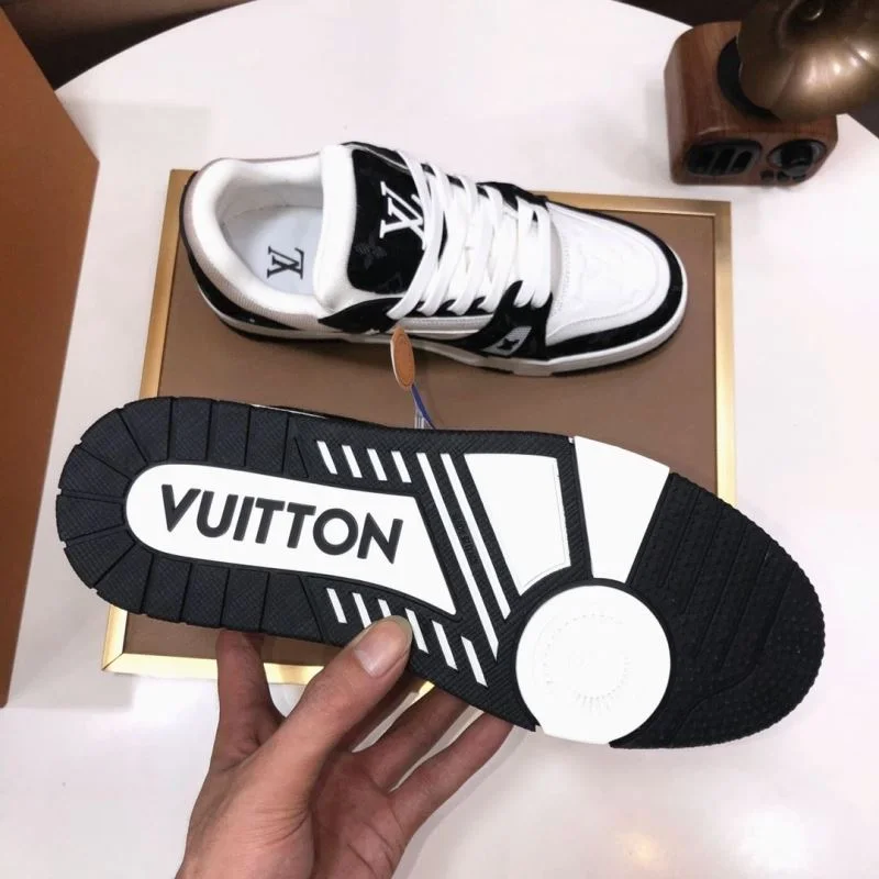 Louis Vuitton Trainer Sneaker Affordable 32509