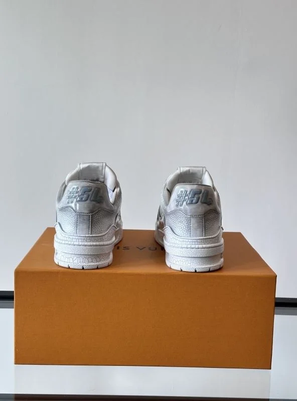 Louis Vuitton Trainer Sneaker Practical 32510