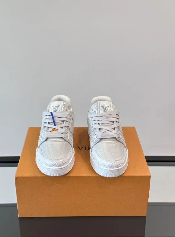 Louis Vuitton Trainer Sneaker Breathable 32502