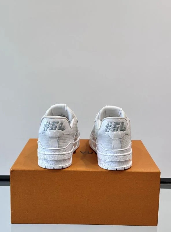 Louis Vuitton Trainer Sneaker Breathable 32502