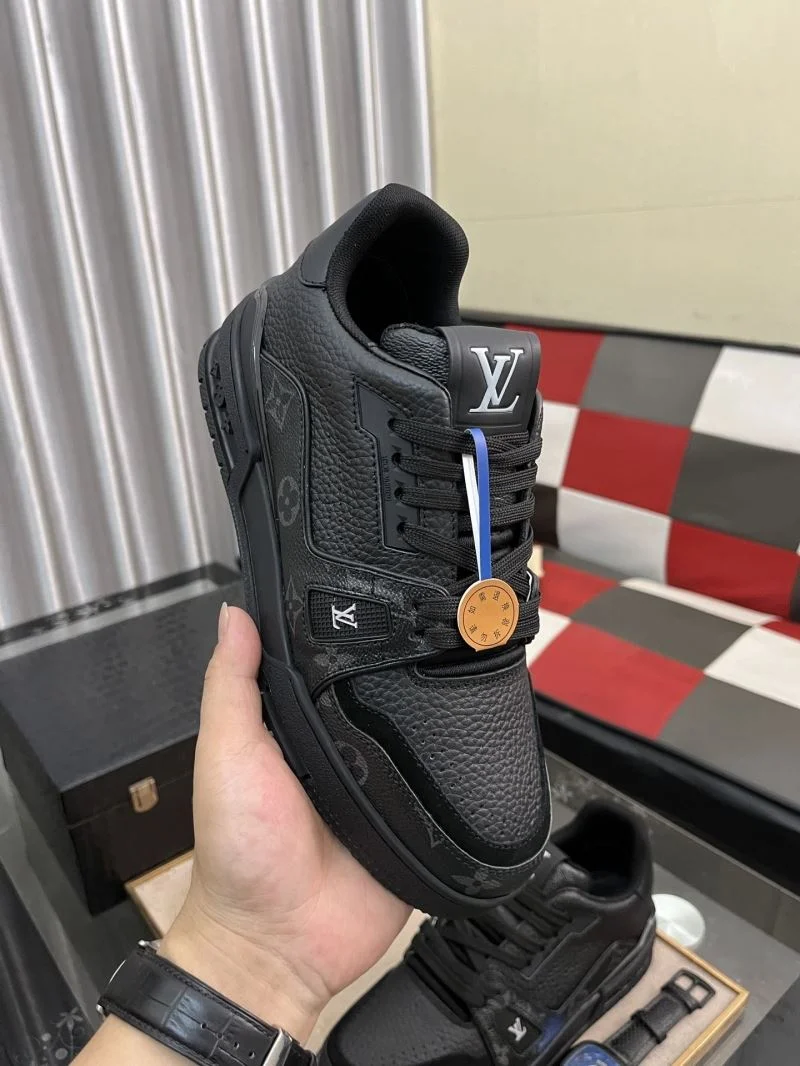 Louis Vuitton Trainer Sneaker Comfortable 32503