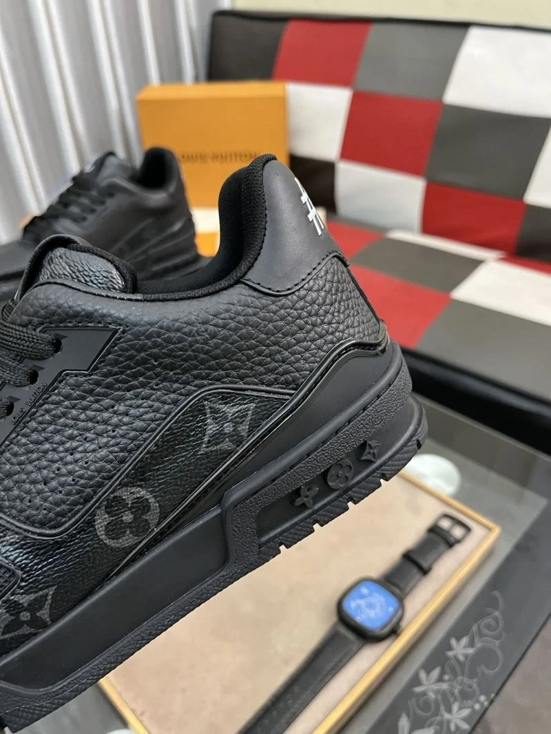 Louis Vuitton Trainer Sneaker Comfortable 32503