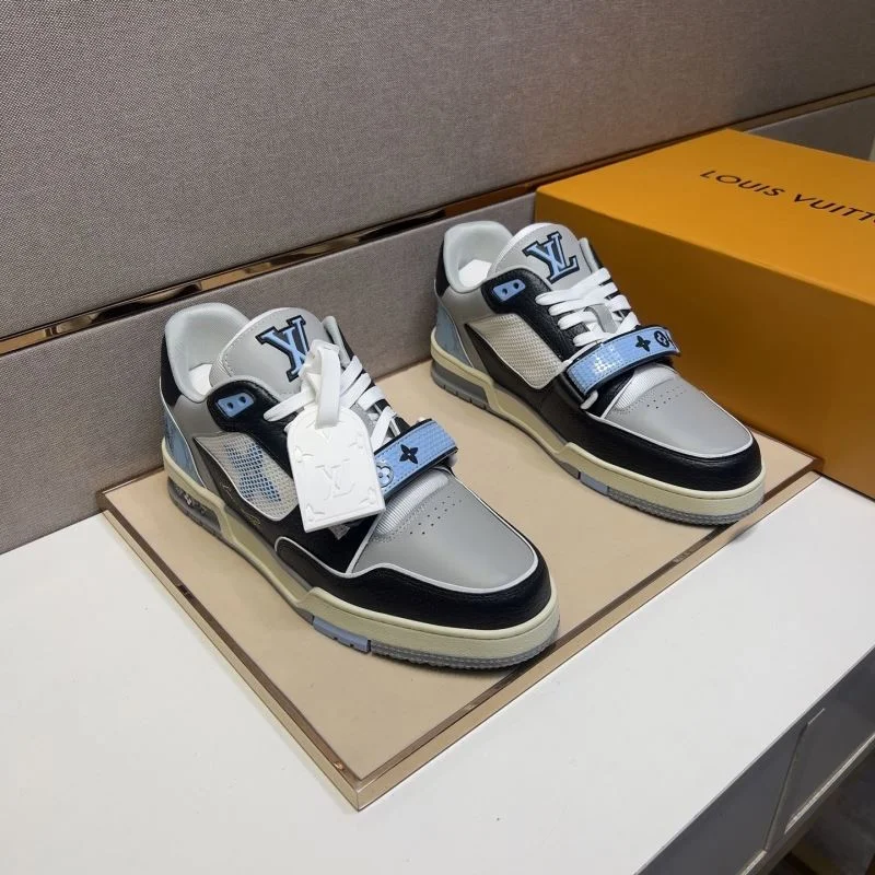 Comfortable Louis Vuitton Trainer Sneaker 32500