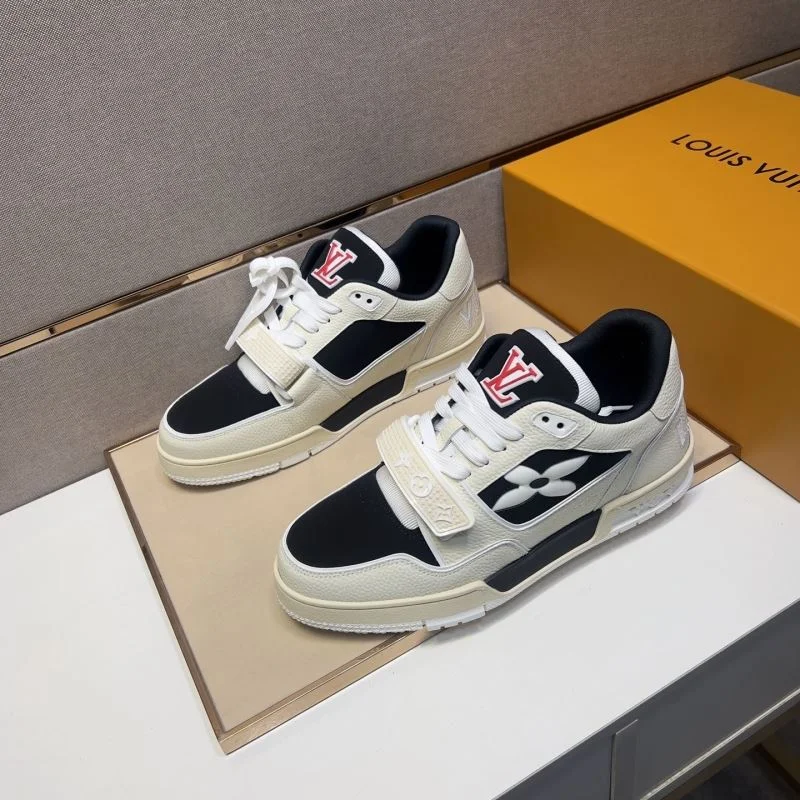 Louis Vuitton Trainer Sneaker Fashionable 32498