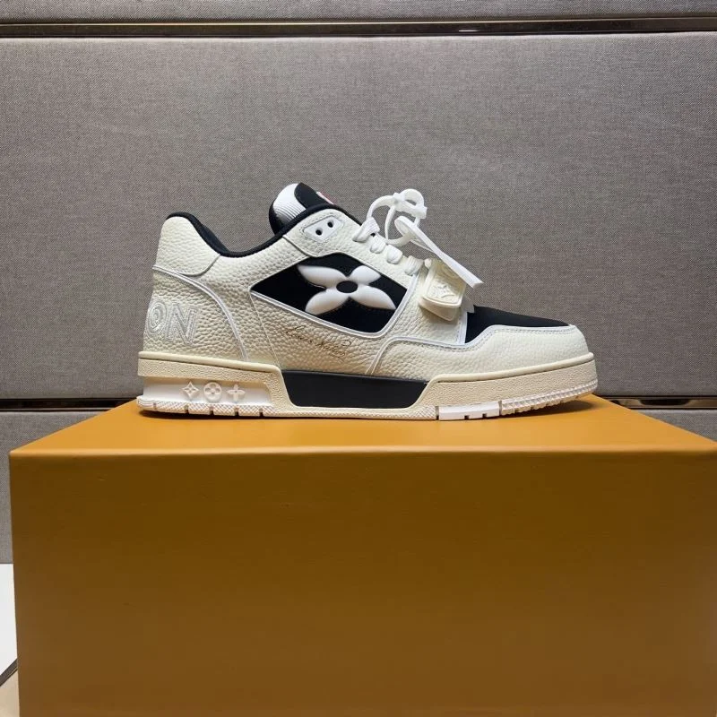 Louis Vuitton Trainer Sneaker Fashionable 32498