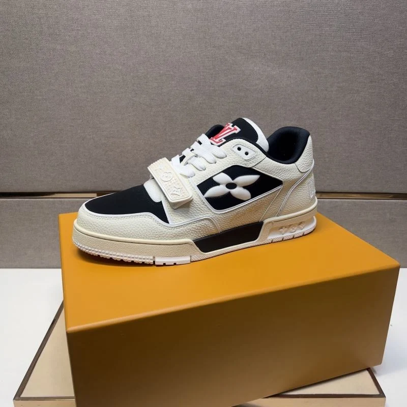 Louis Vuitton Trainer Sneaker Fashionable 32498