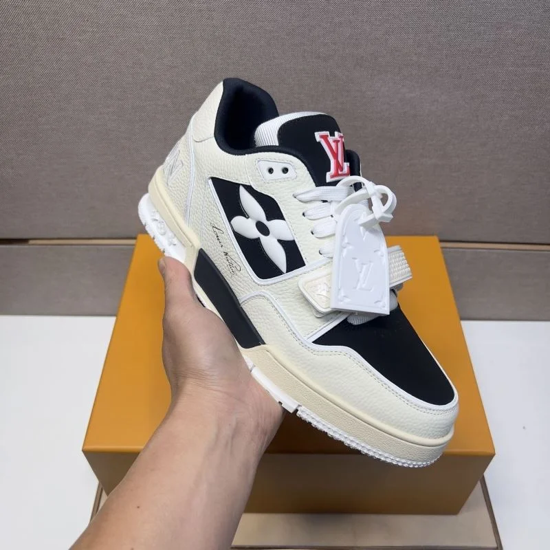 Louis Vuitton Trainer Sneaker Fashionable 32498