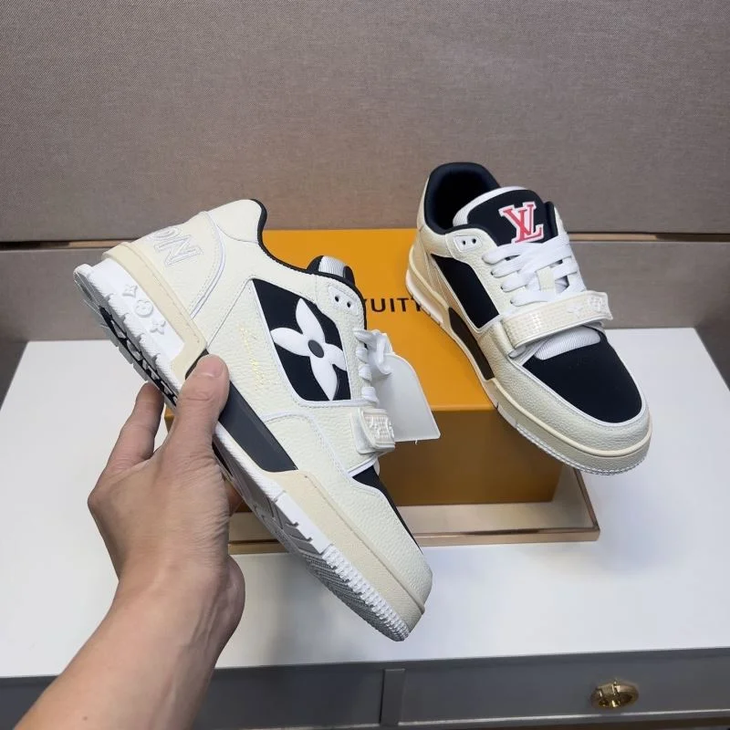 Louis Vuitton Trainer Sneaker Fashionable 32498