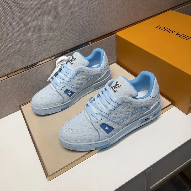 WellDesigned Louis Vuitton Trainer Sneaker 32494