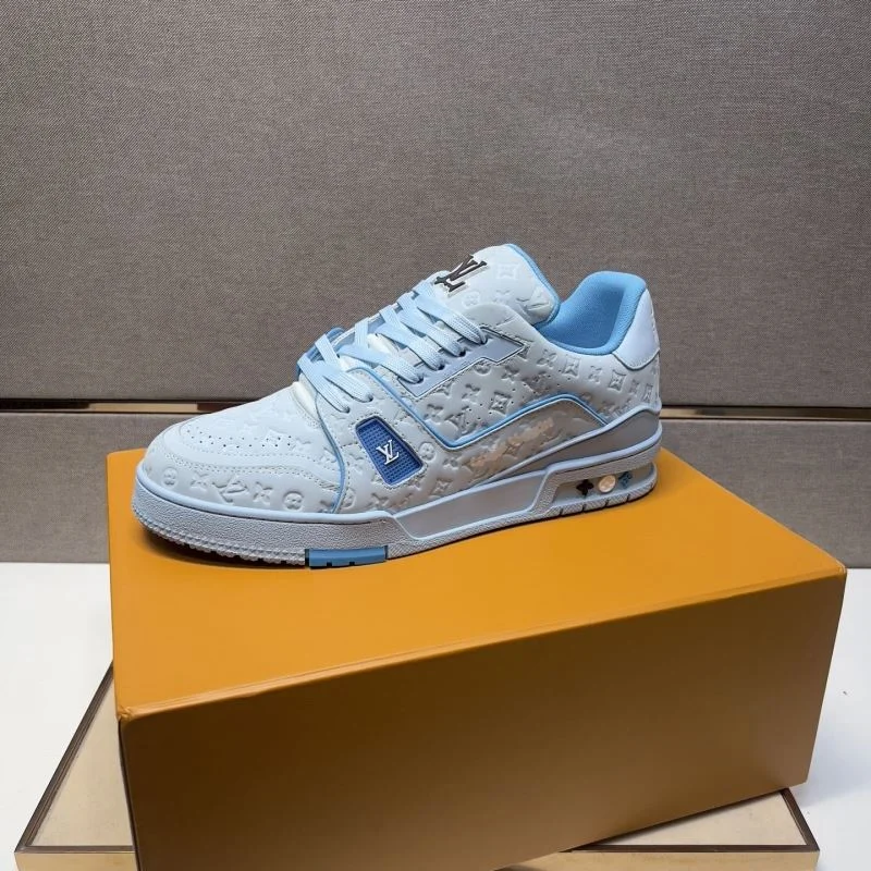 WellDesigned Louis Vuitton Trainer Sneaker 32494