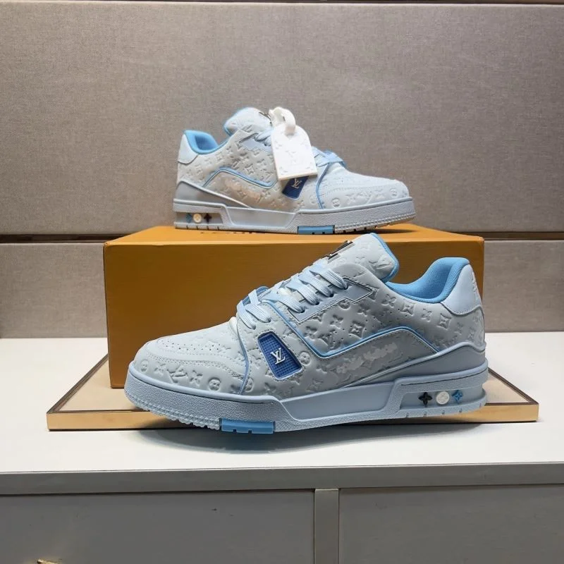WellDesigned Louis Vuitton Trainer Sneaker 32494