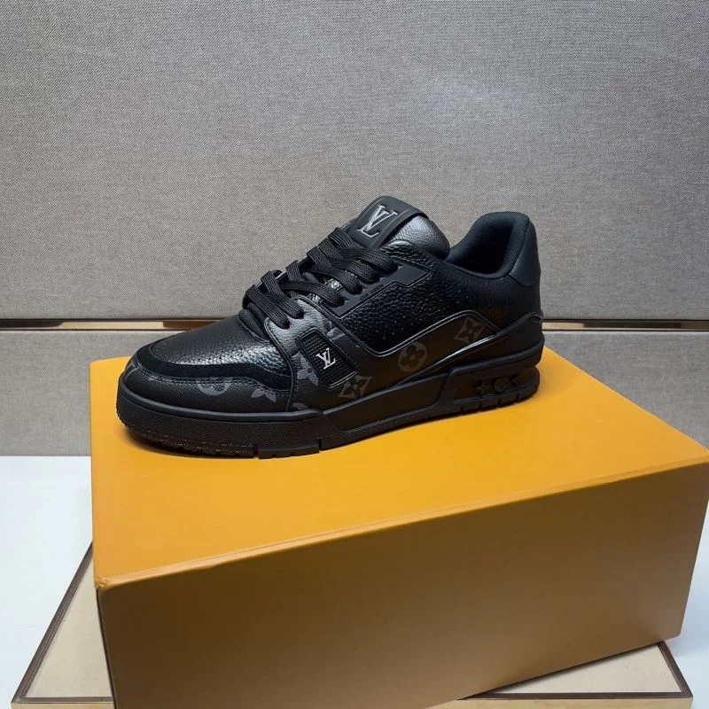 Sporty Louis Vuitton Trainer Sneaker 32493