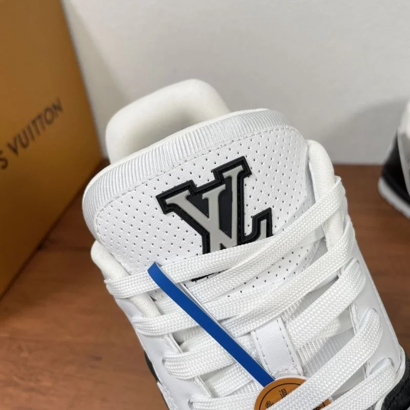Louis Vuitton Trainer Sneaker OdorResistant 32484