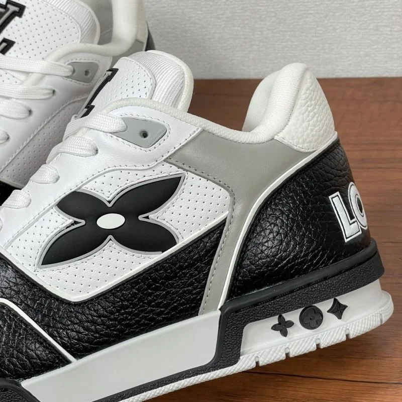 Louis Vuitton Trainer Sneaker OdorResistant 32484