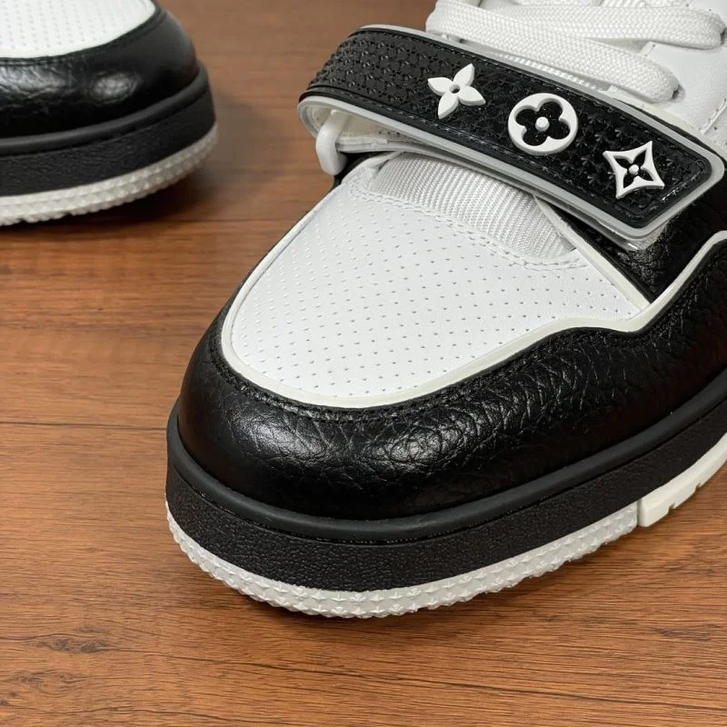 Louis Vuitton Trainer Sneaker OdorResistant 32484