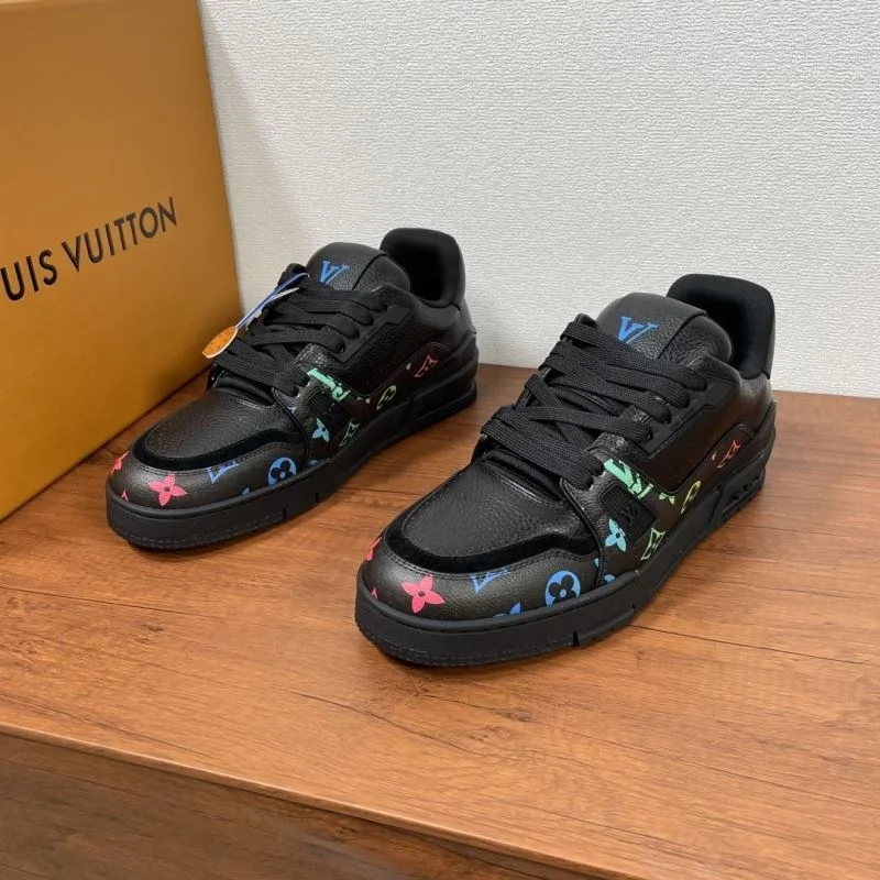 Louis Vuitton Trainer Sneaker UrbanChic 32478