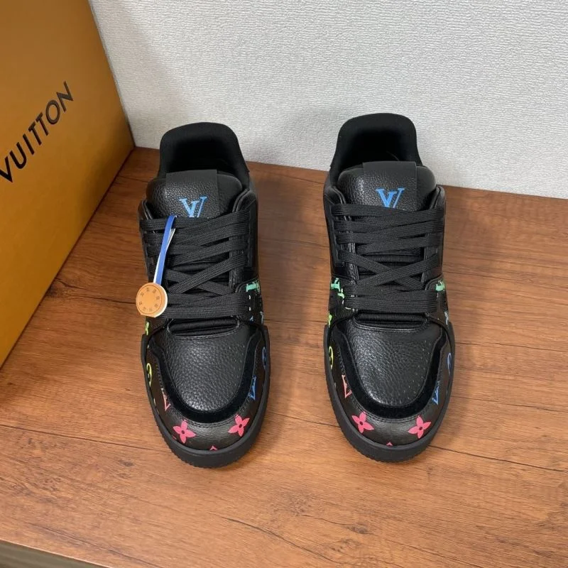 Louis Vuitton Trainer Sneaker UrbanChic 32478