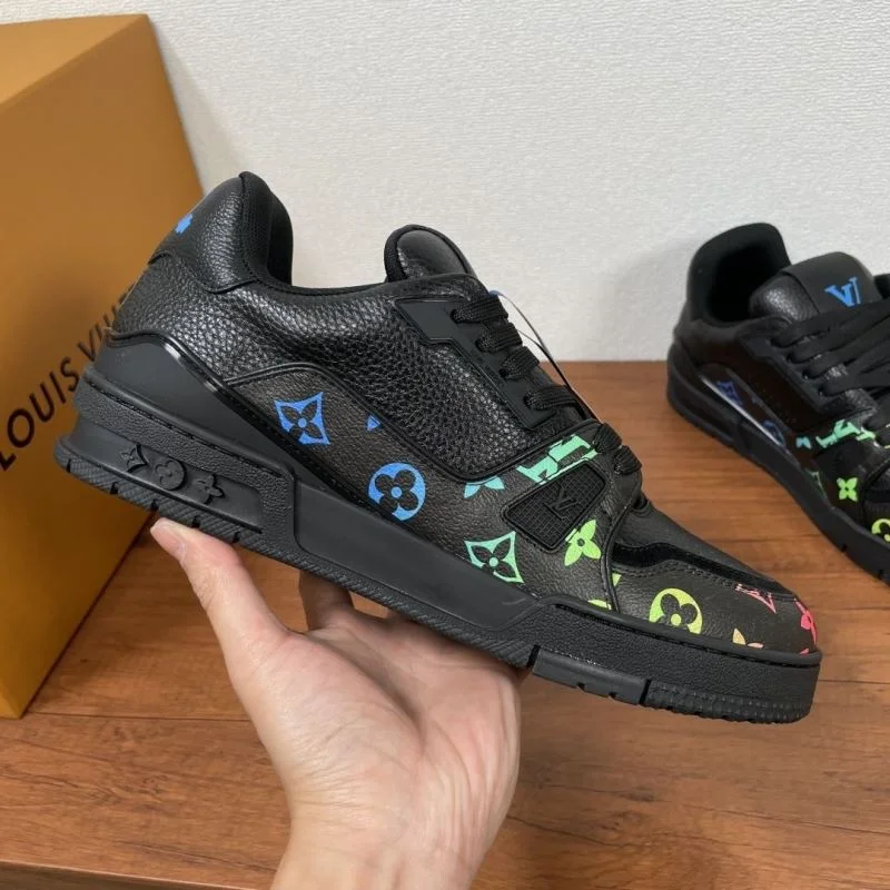 Louis Vuitton Trainer Sneaker UrbanChic 32478