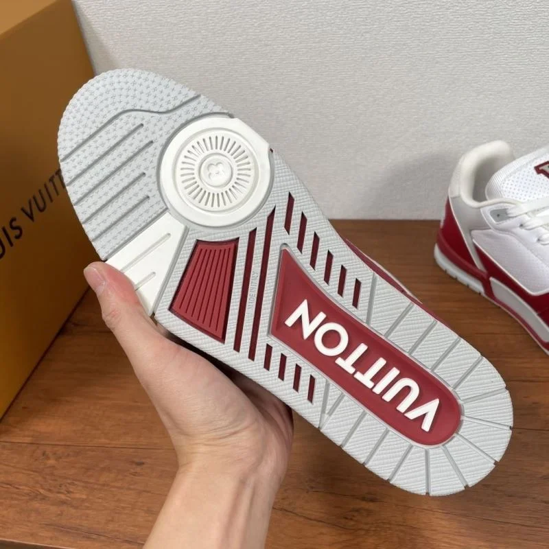 Louis Vuitton Trainer Sneaker WellDesigned 32473