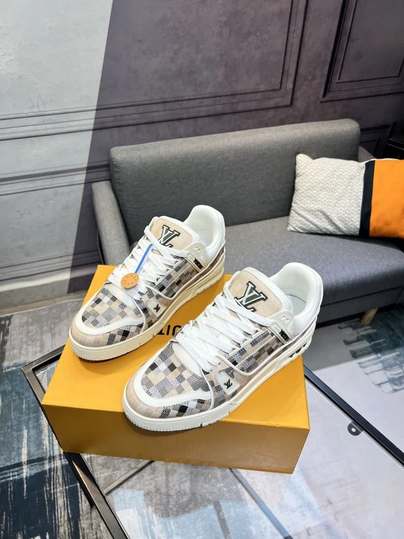 Soft Louis Vuitton Trainer Sneaker 32483