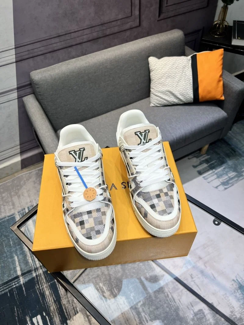 Soft Louis Vuitton Trainer Sneaker 32483