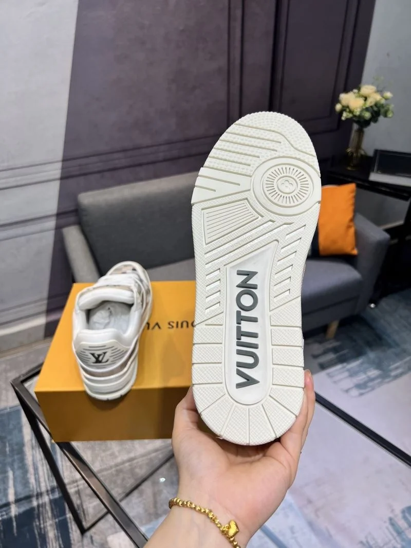 Soft Louis Vuitton Trainer Sneaker 32483