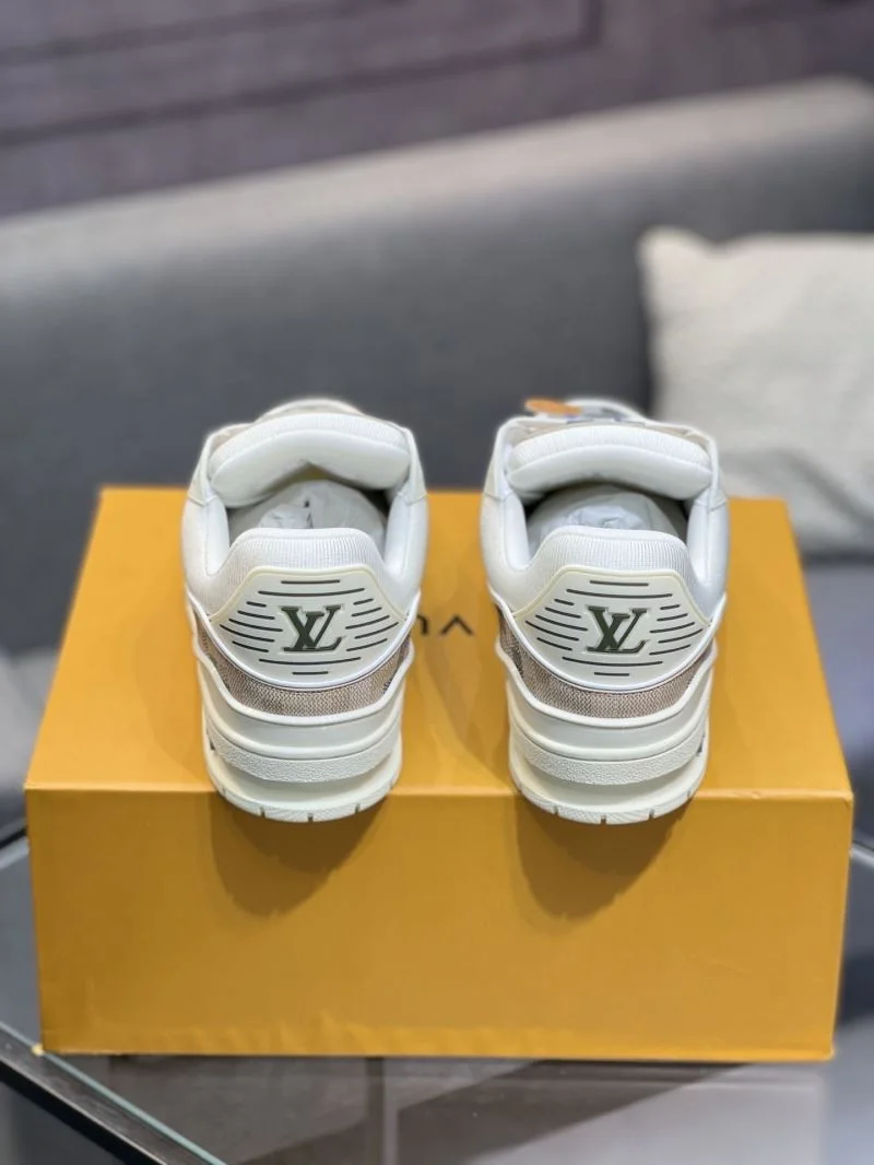 Soft Louis Vuitton Trainer Sneaker 32483