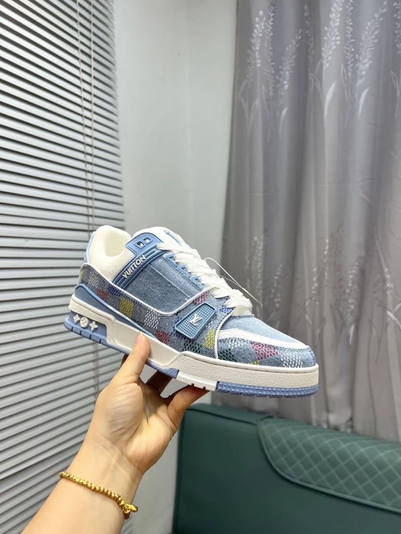 Louis Vuitton Trainer Sneaker Durable 32488