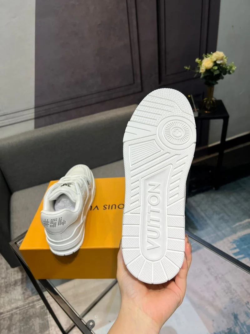 TopPick Louis Vuitton Trainer Sneaker 32470