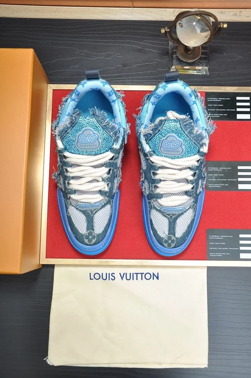 NewStyle Louis Vuitton Trainer Sneaker 32482