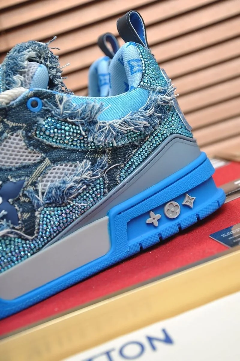 NewStyle Louis Vuitton Trainer Sneaker 32482